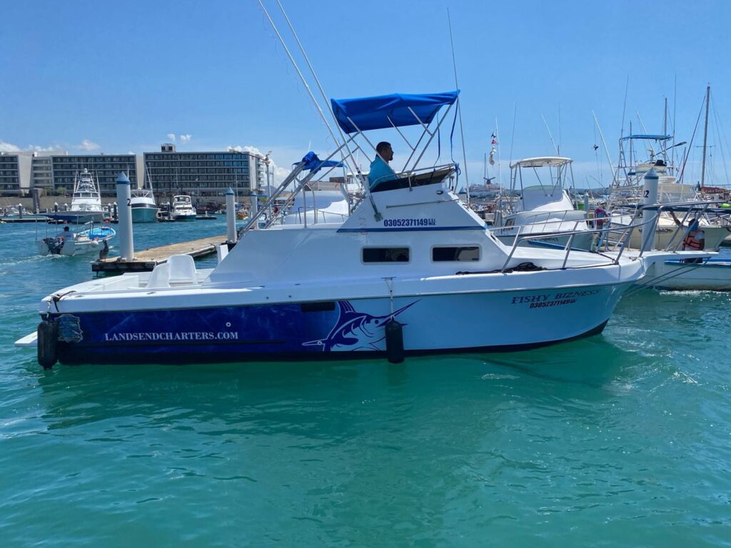 28' California 'FishyBizness' 1-4pax Side