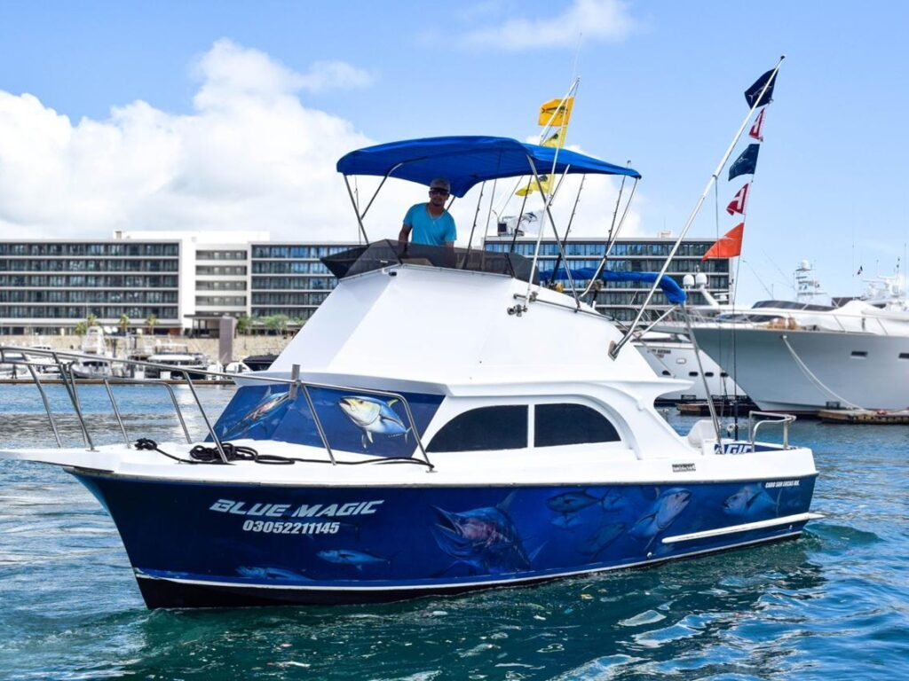 28’ cruiser 1-4pax Front