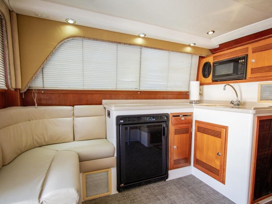 35' Cabo Flybridge AC cabin 1-6pax Kitchen