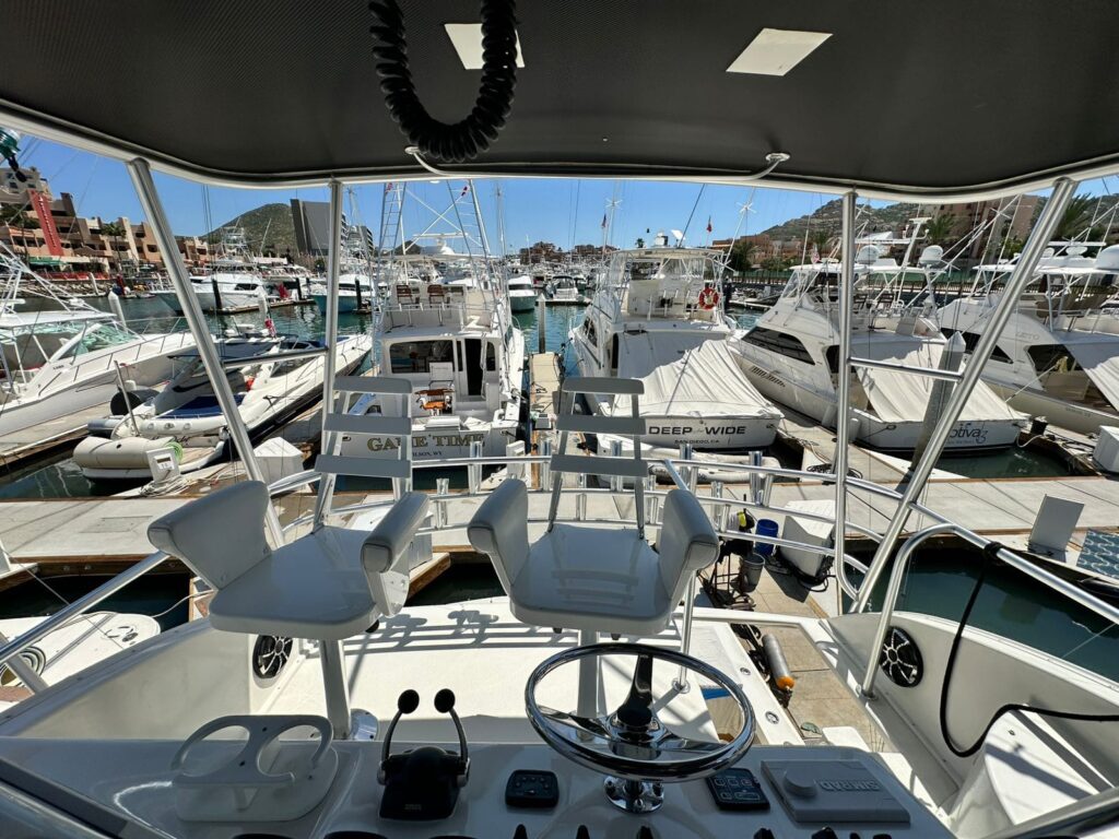 42' Post AC Cabin Captain Deck