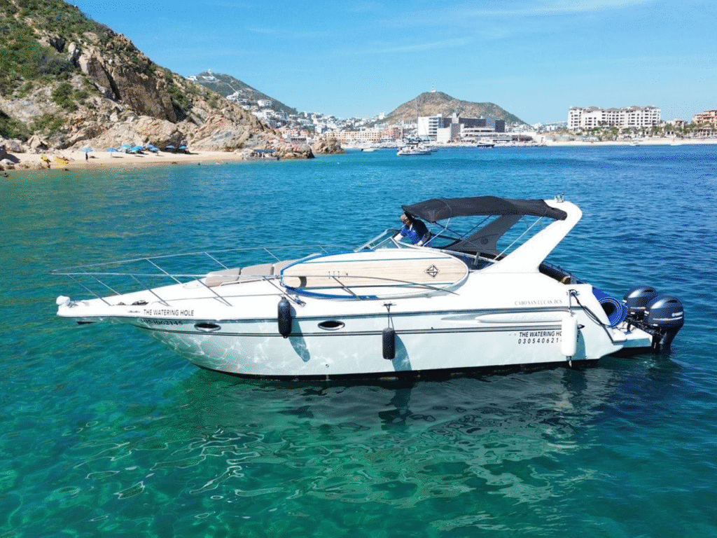 32' Maxum Watering Hole 5